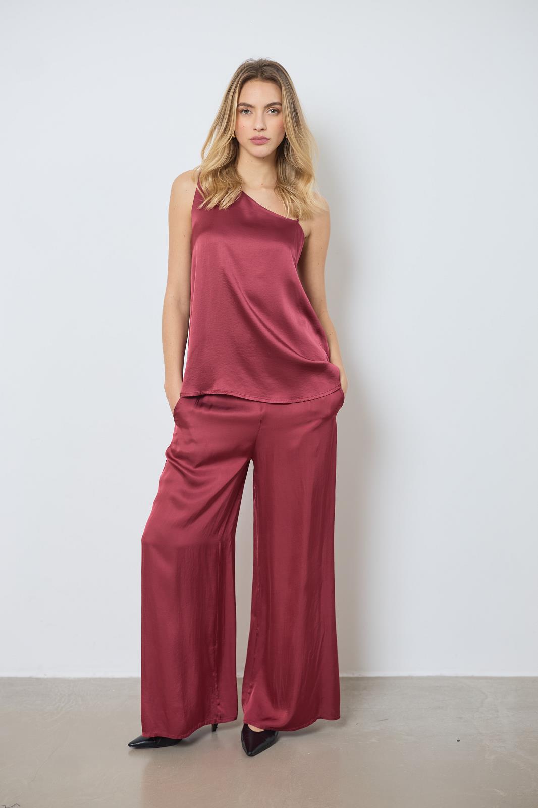 TOP UNI D ROOD