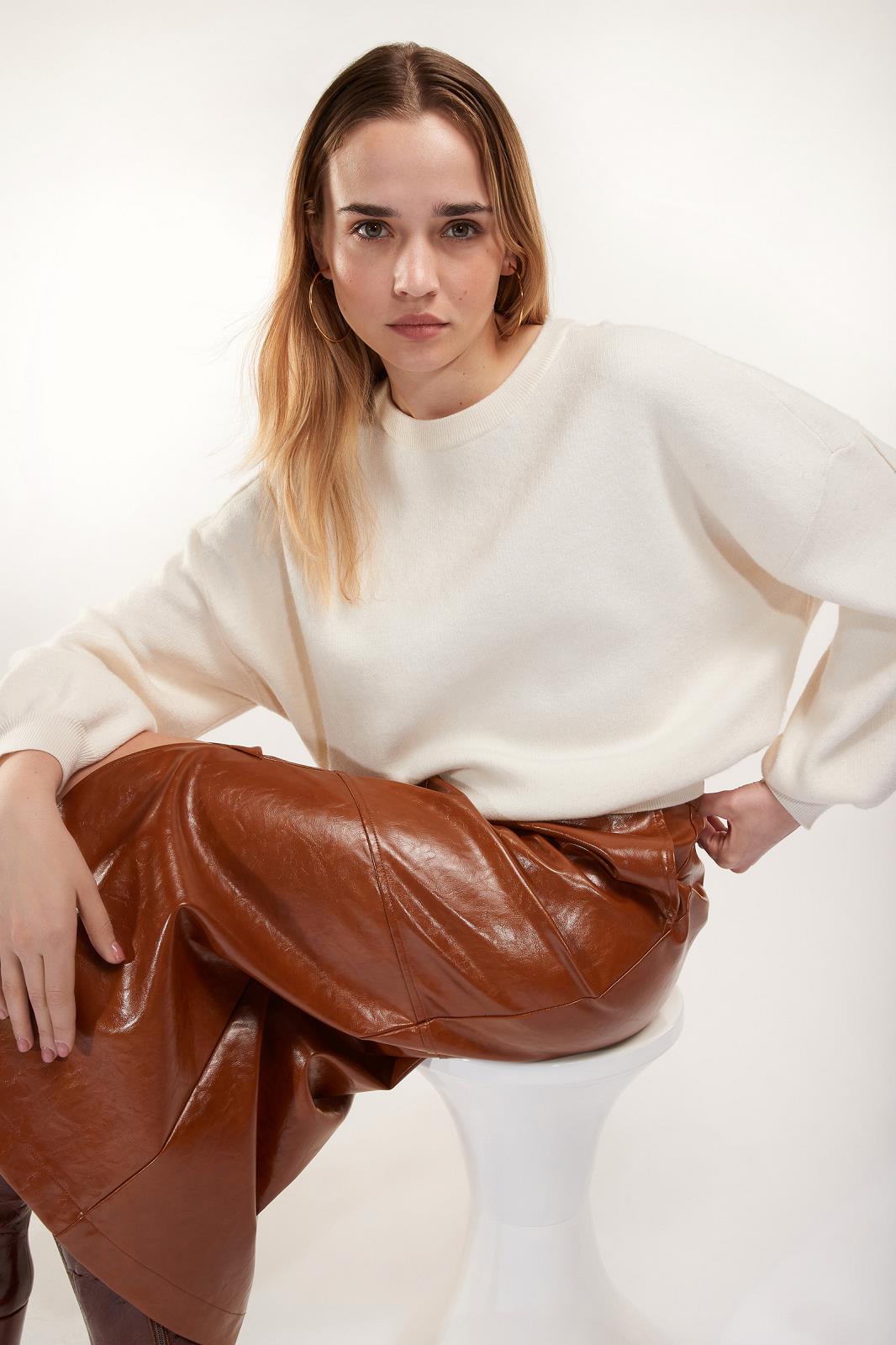 PULL LS-ON-UNI-OFF-WHITE