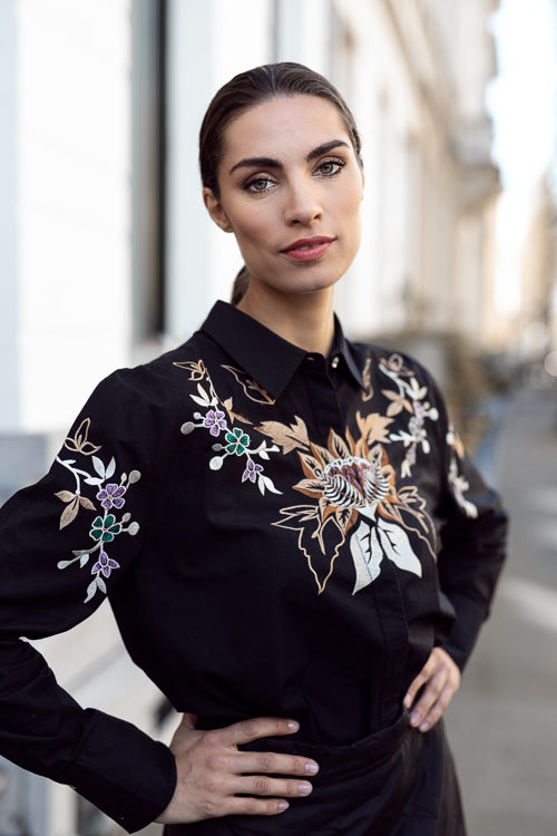 BLOUSE LS-COTTON/STR-UNI+EMBROIDERED-Zwa