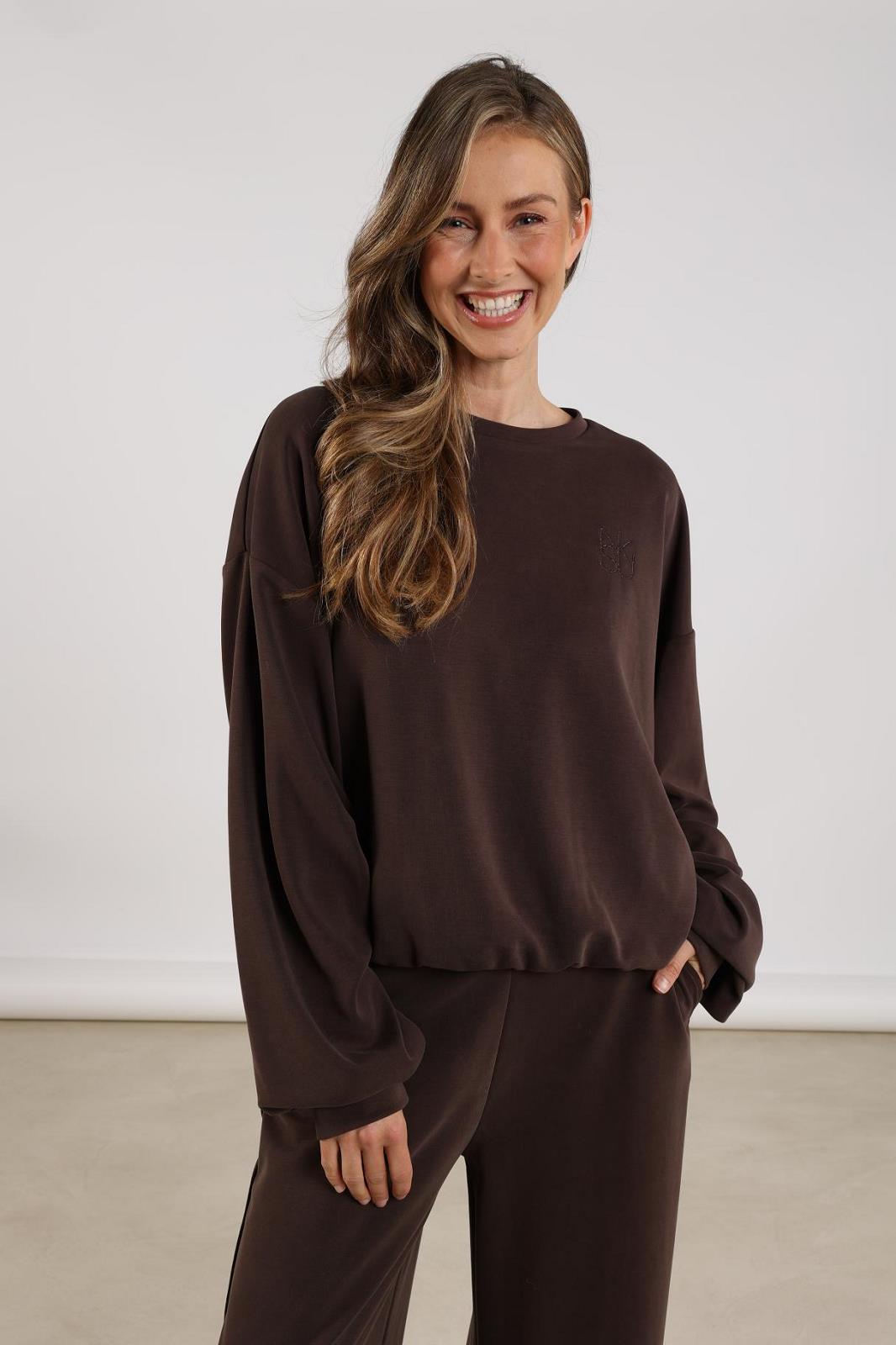 SWEATER LS-ON-UNI-BROWN DARK