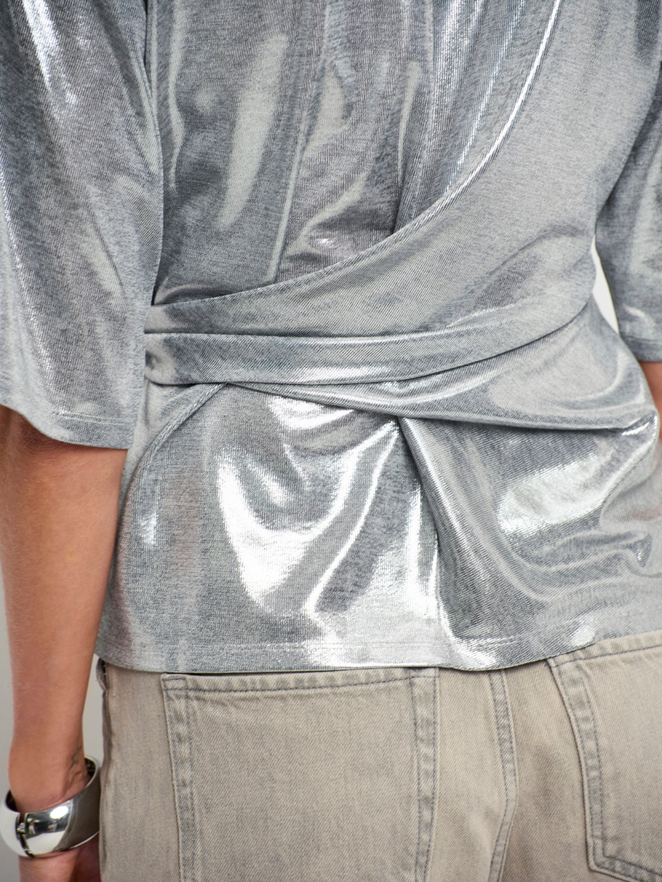 T-SHIRT ZILVER