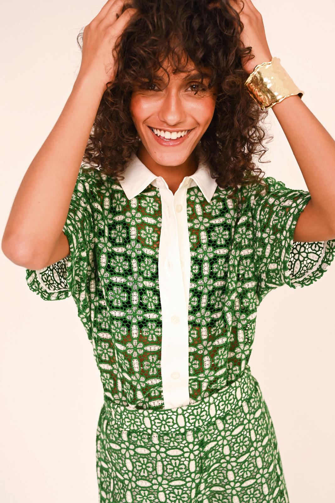 BLOUSE SS BORDUUR GROEN