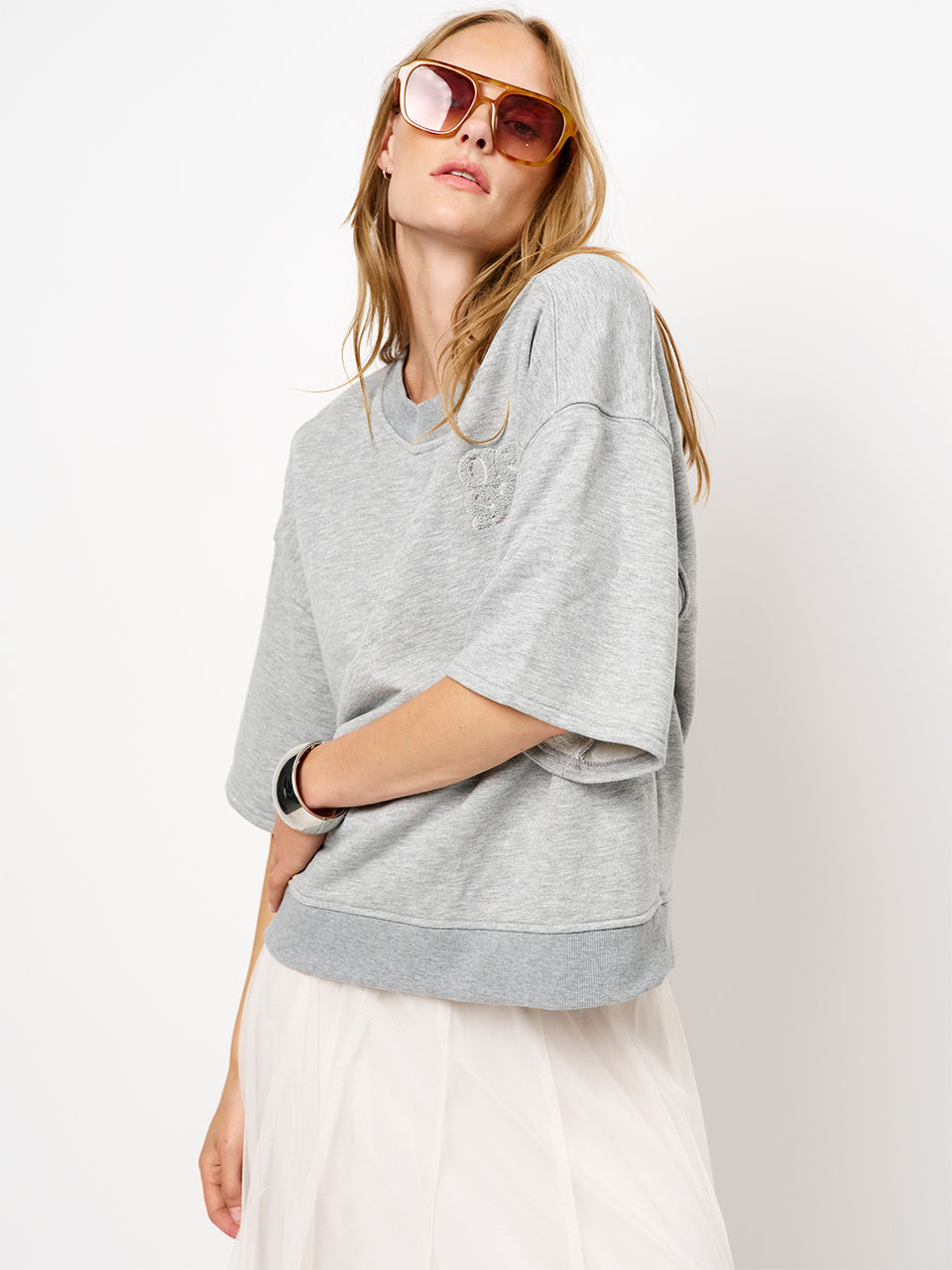 SWEATER SS-ON-UNI+APPLI-GREY