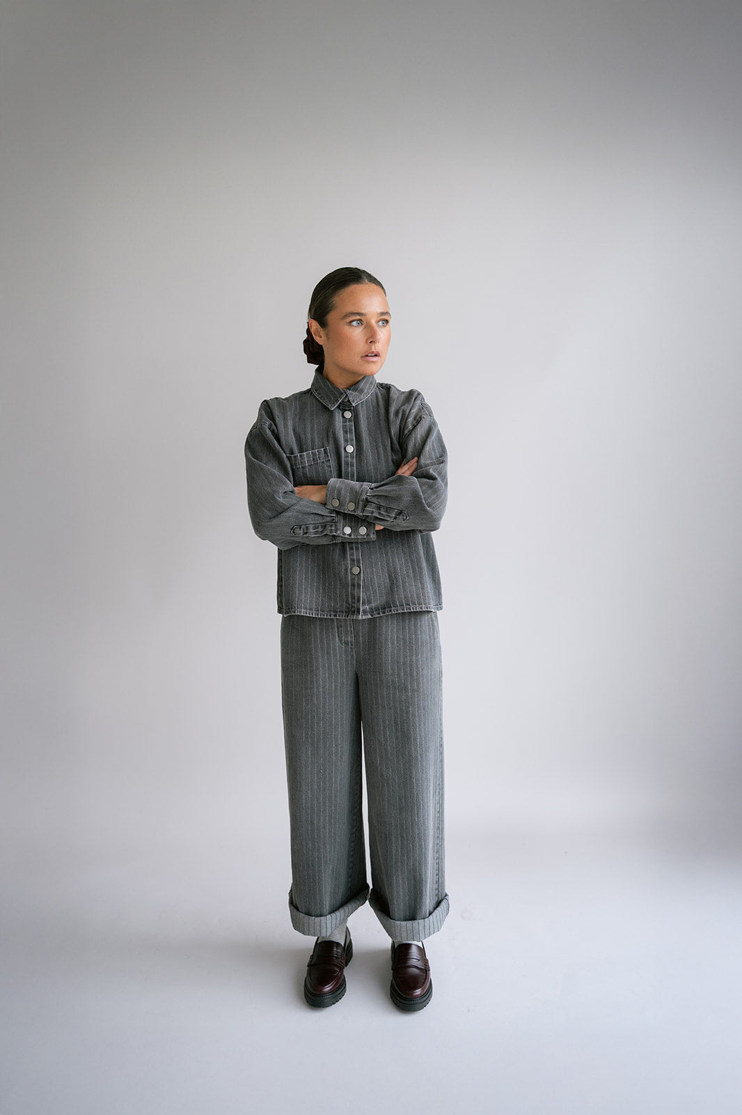 BROEK DENIM STREEP GRIJS
