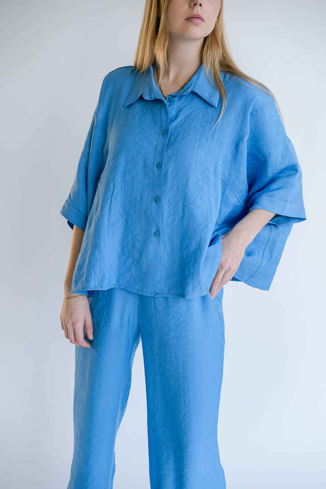 BLOUSE KM UNI BLAUW