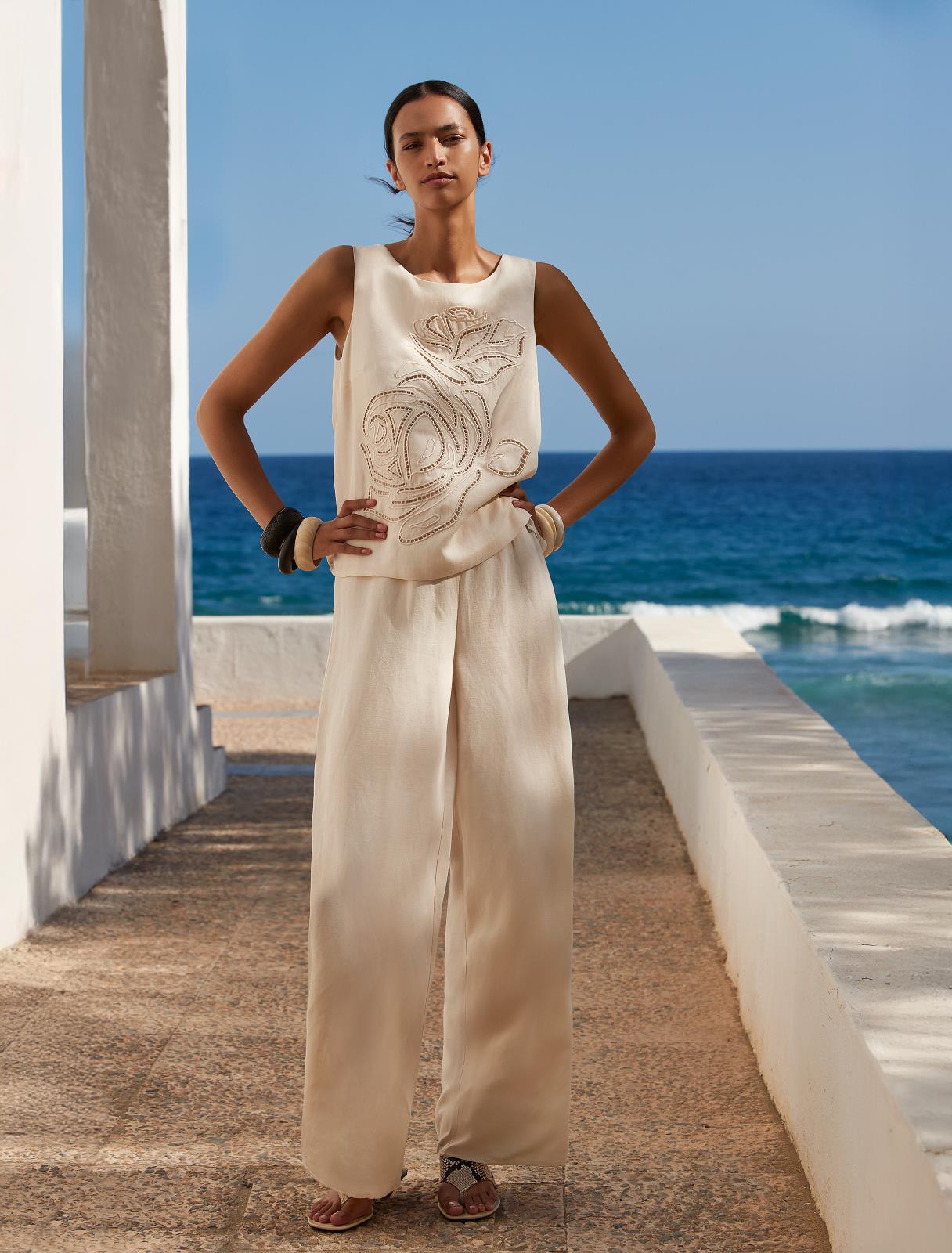 BROEK UNI BEIGE OP REK