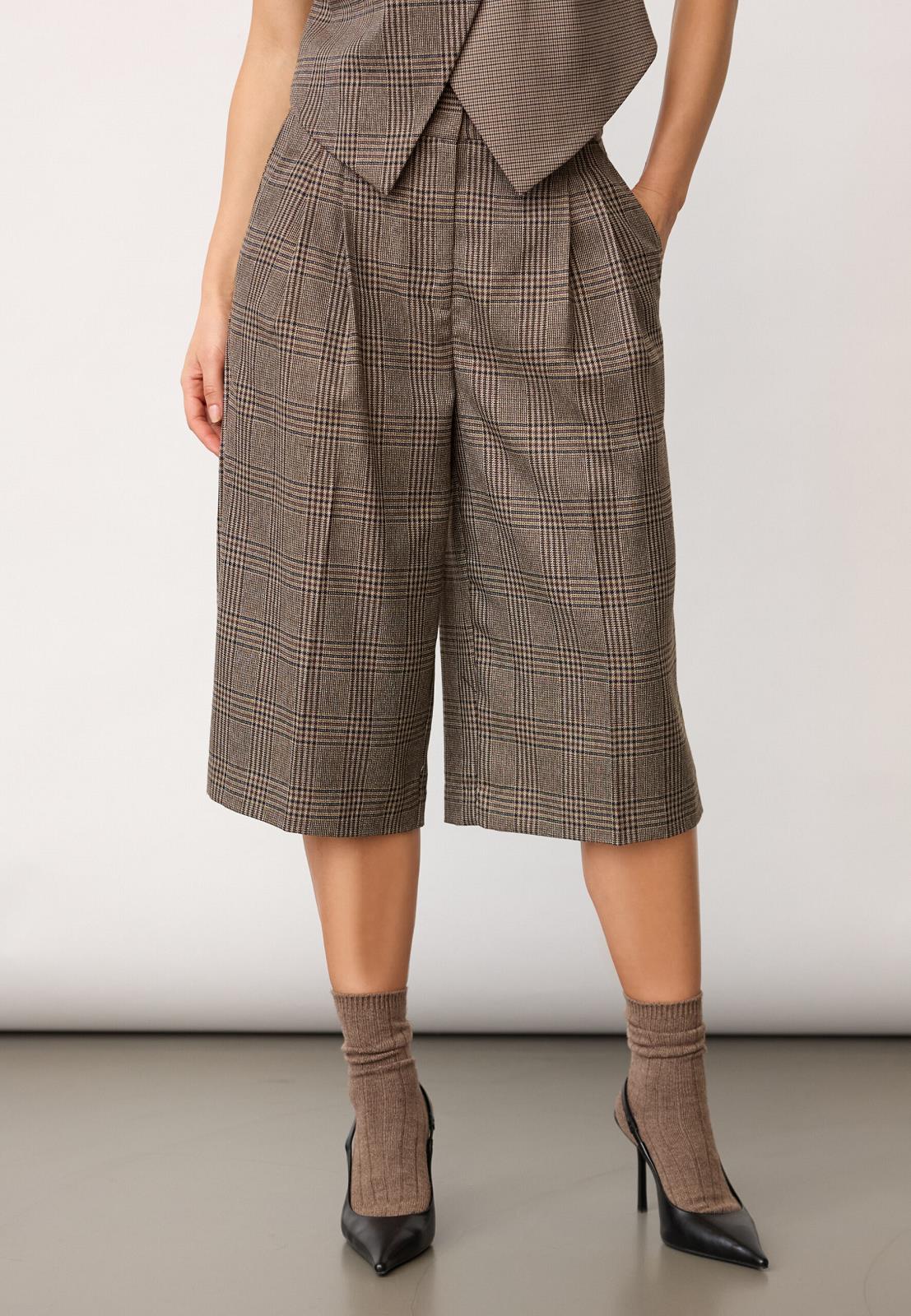 BERMUDA RUIT BRUIN