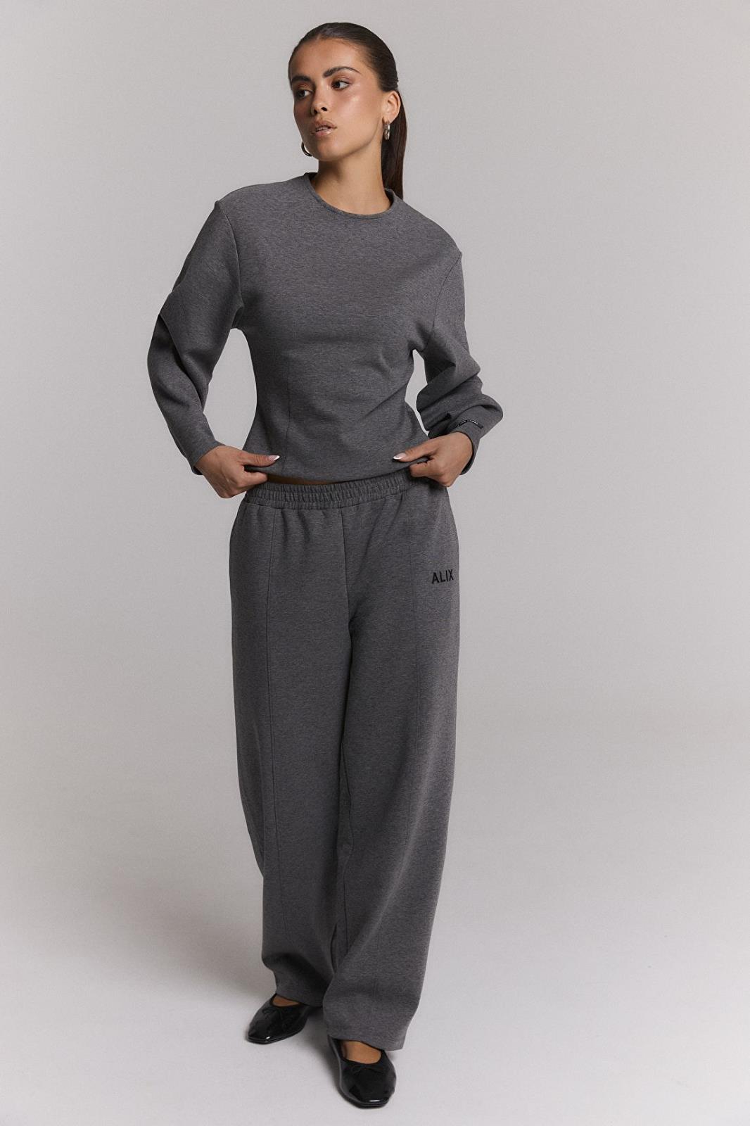 Knitted Fitted Balloon Sleeve Top