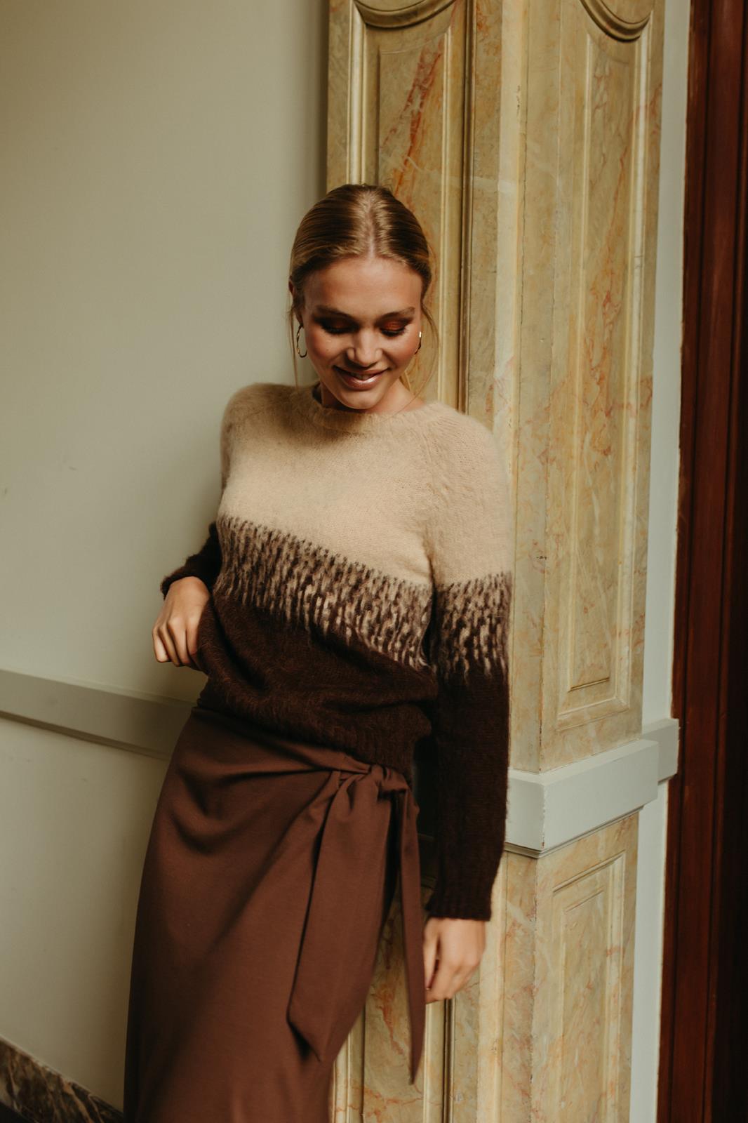 PULL LM ON PRINT BEIGE/BRUIN