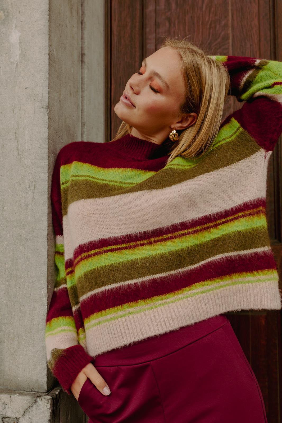 PULL LM STREEP BORDEAUX/LIME