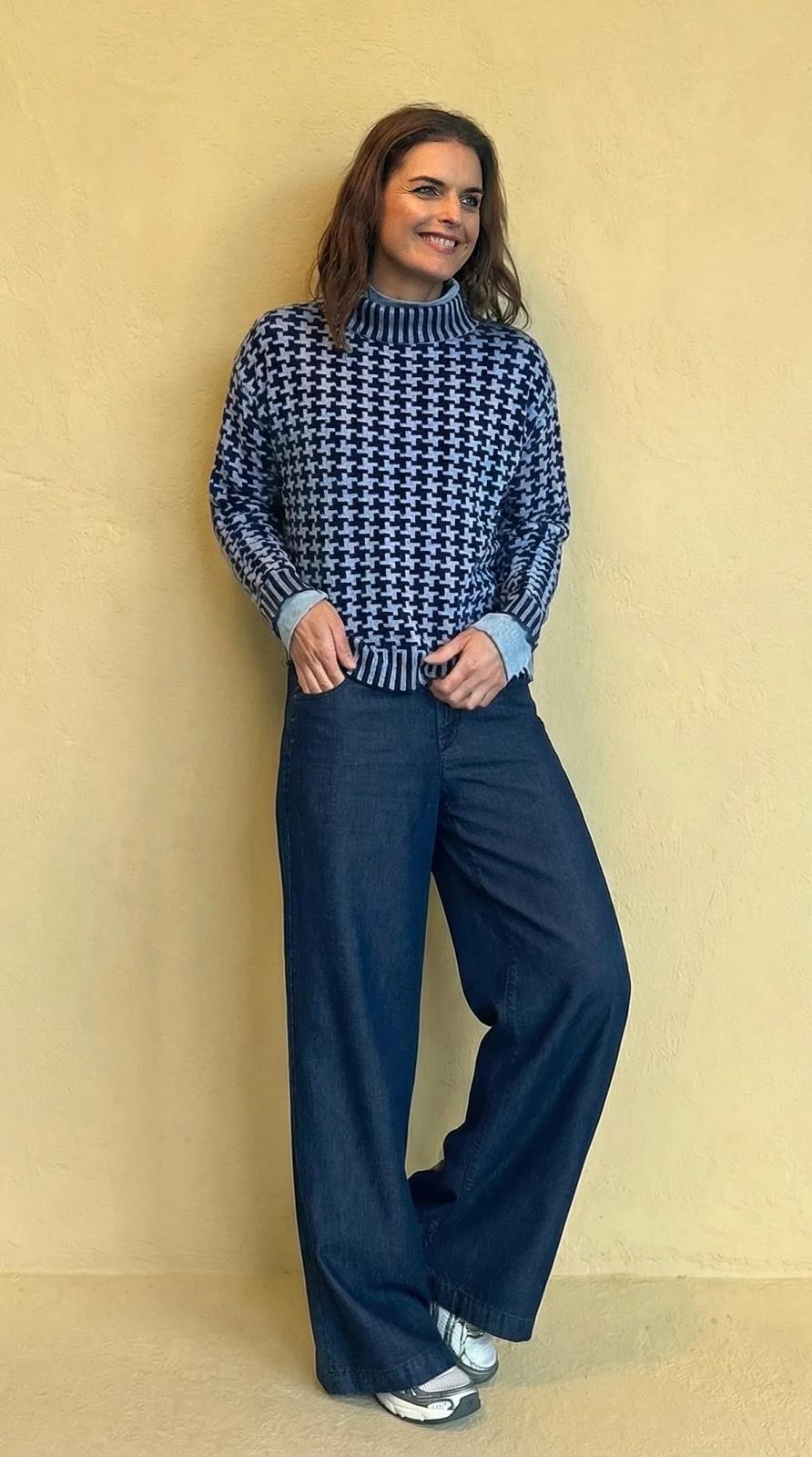 jeans trousers with barrel legs