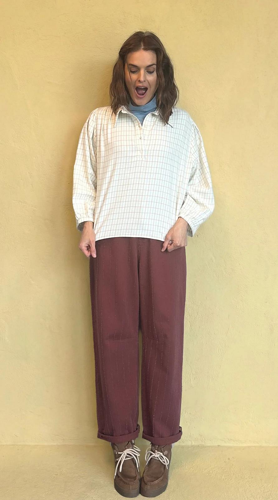 blouse in checks with wider sleeves