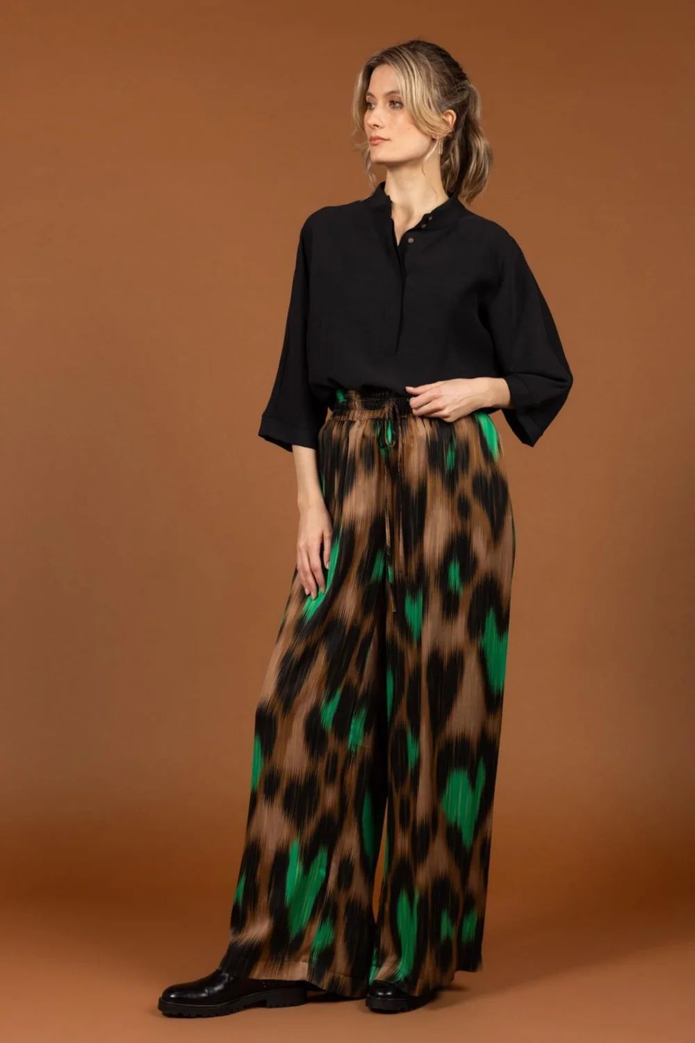 LADIES BLOUSE BLACK