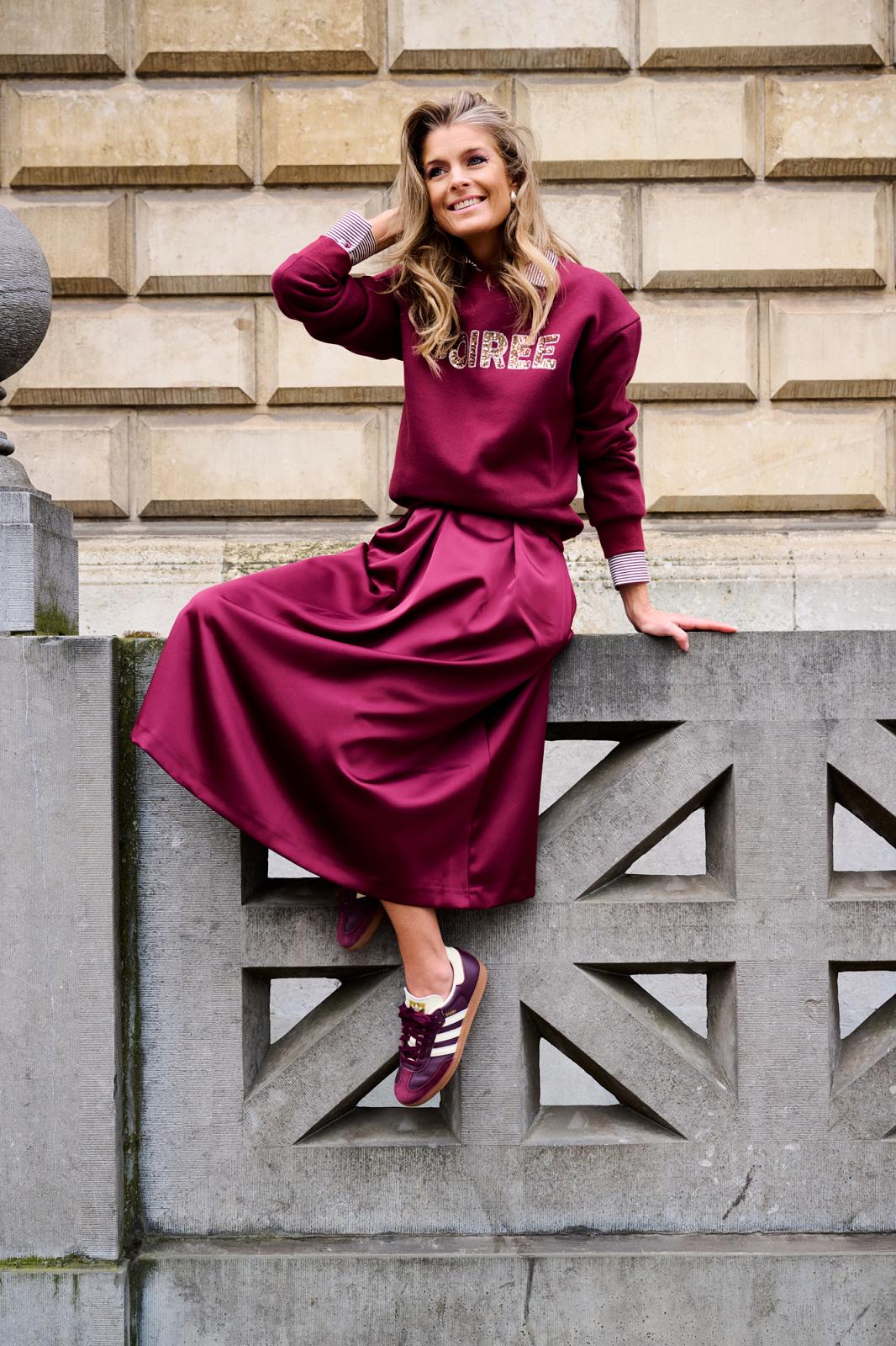 SWEATER LS-ON-UNI+APPLI-AUBERGINE