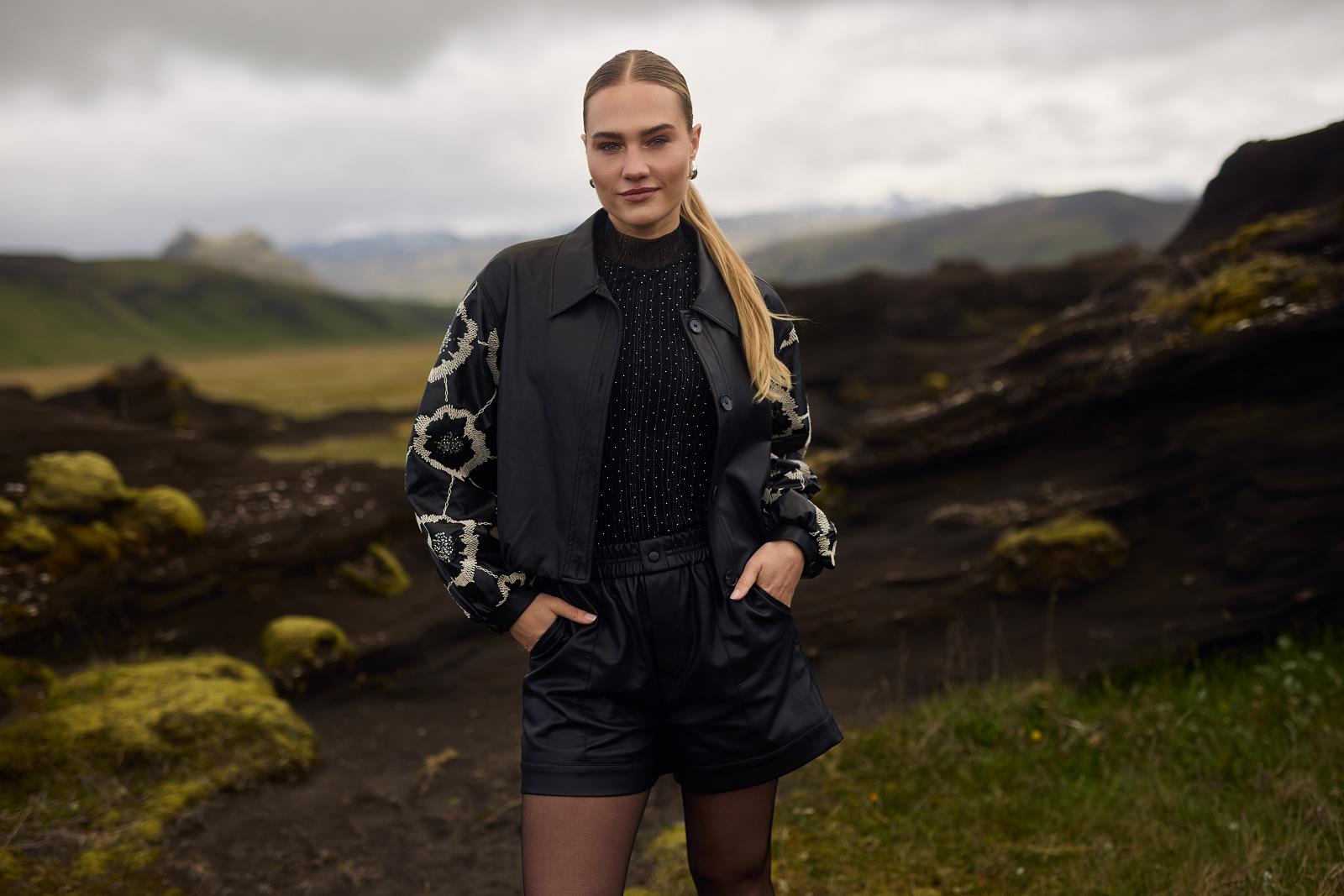 JACKET INDOOR-*-UNI+APPLI-BLACK